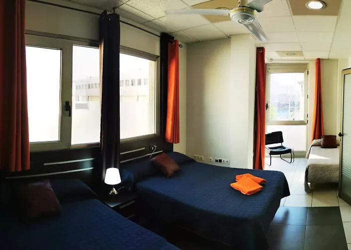 2V Luxury Apartment Near Beach